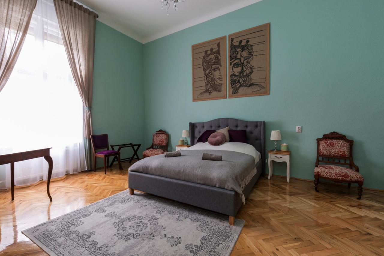 Eclectic Luxury & Spacious 2Br Ac Apt In Center ブダペスト エクステリア 写真