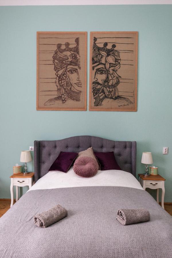 Eclectic Luxury & Spacious 2Br Ac Apt In Center ブダペスト エクステリア 写真