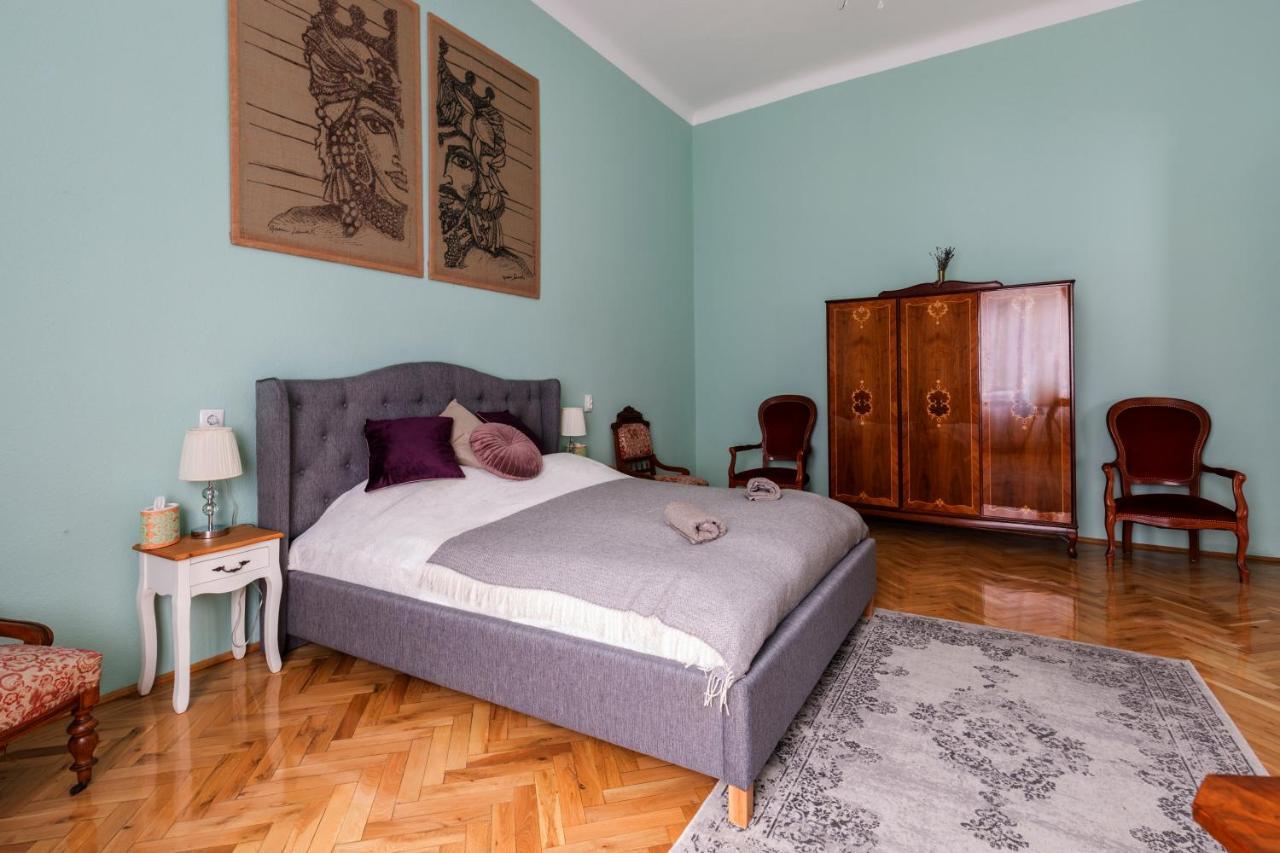 Eclectic Luxury & Spacious 2Br Ac Apt In Center ブダペスト エクステリア 写真