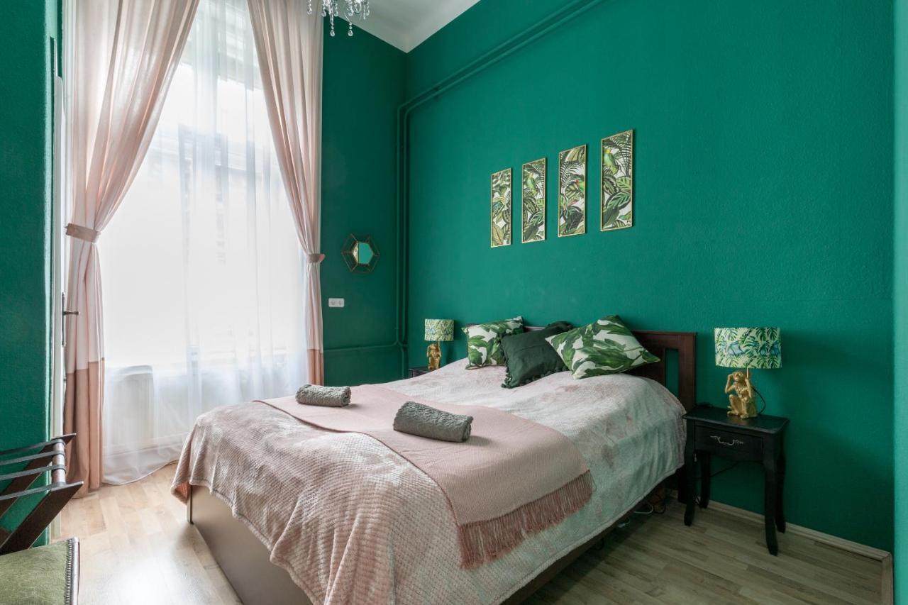 Eclectic Luxury & Spacious 2Br Ac Apt In Center ブダペスト エクステリア 写真